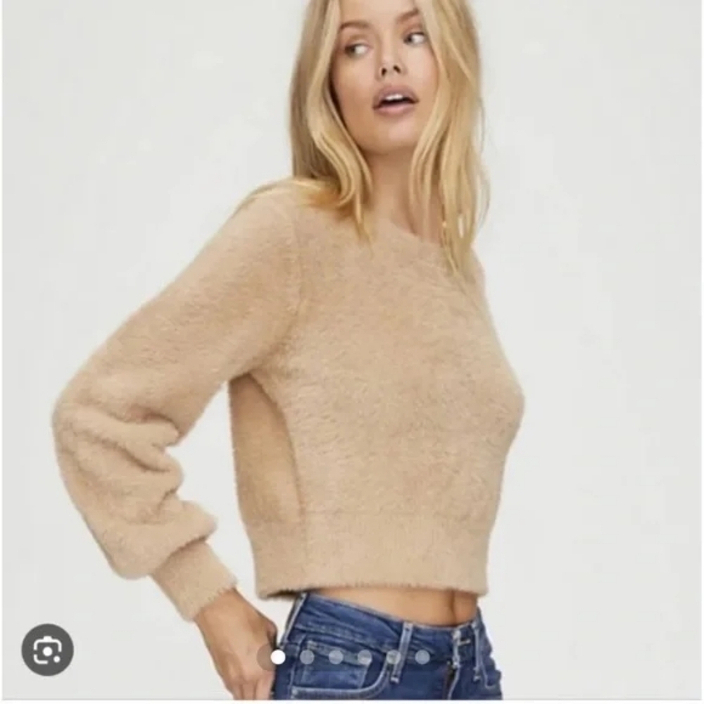 Aritzia Sweater Sunday Best Fuzzy Kitten Sweater Size Large Color Carmel